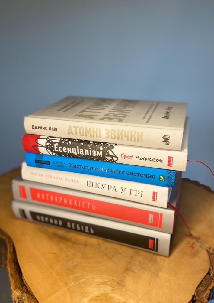BOOKLYA BOOKSTORE Photo